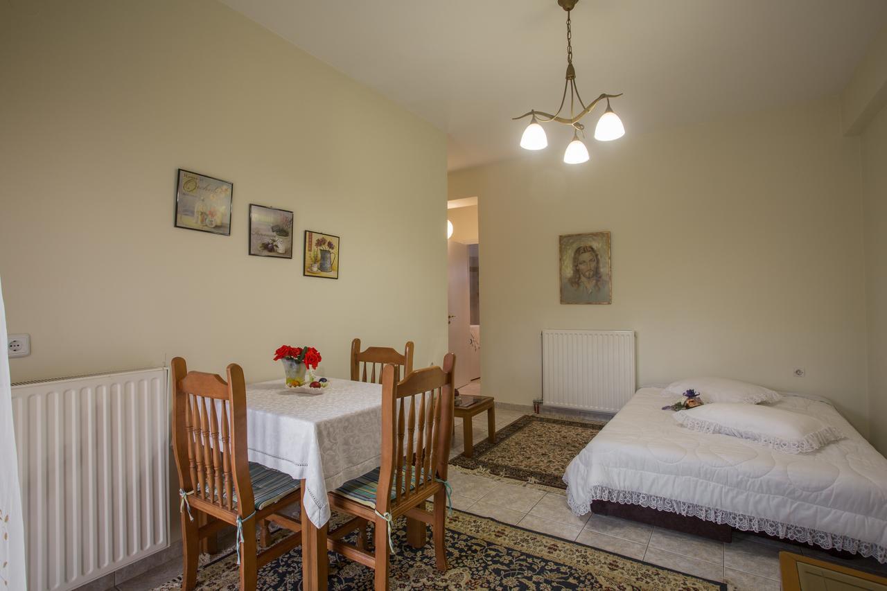 Studios Theodore Каламата Екстер'єр фото